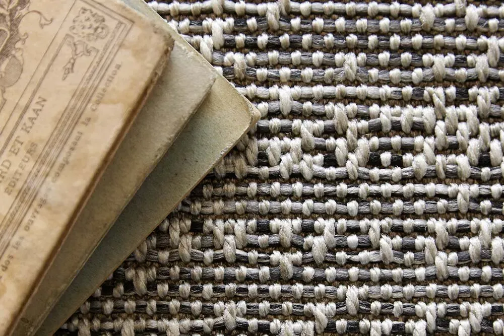 Custom rug Henna, close-up of fine warm-toned woven grid
