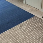 Entrance mat Midnight Blue, close-up of dense dark blue brush fibres