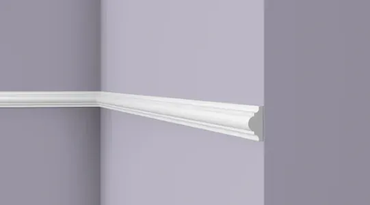 Classic double-curve wall moulding, curved profile in close view