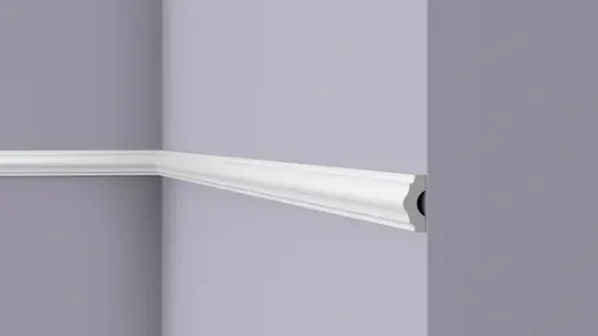Curved wall moulding with a classic sweeping profile