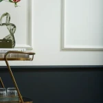 Curved wall moulding with a classic sweeping profile