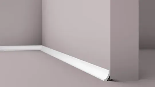Slim skirting board with bevelled edge, matt finish