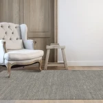 Rug Mica, plain grey with fine vertical striations