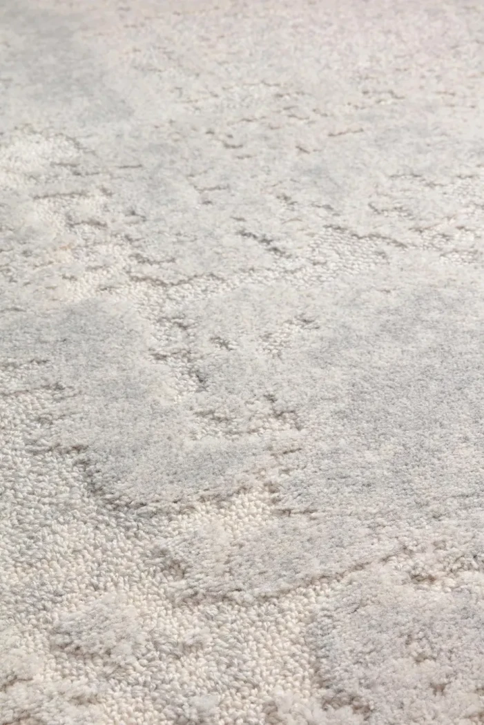 Rug Grey Millstone in plain light grey with a cloudy effect