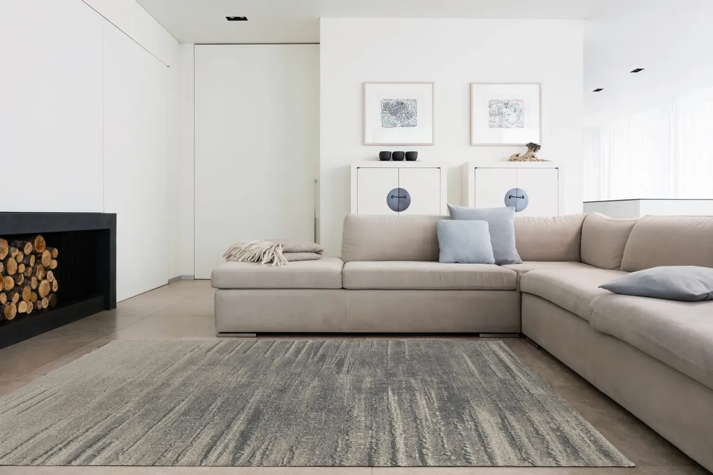 Rug Frosted Zinc, plain warm grey with fine vertical striations