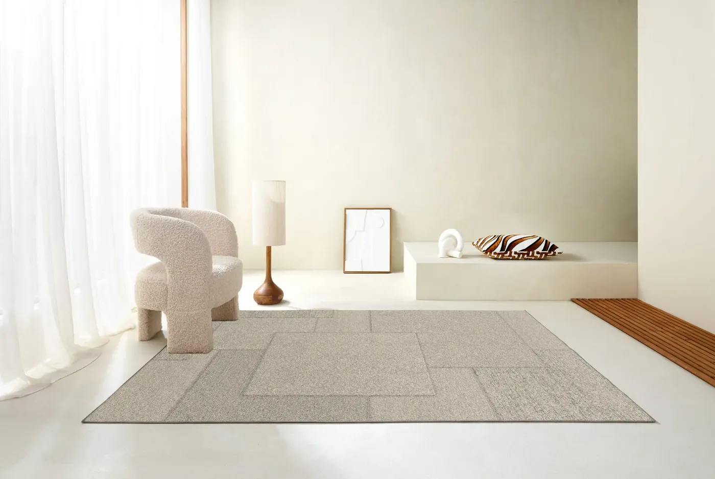 Rug Soft Rattan, overlapping beige and taupe rectangles
