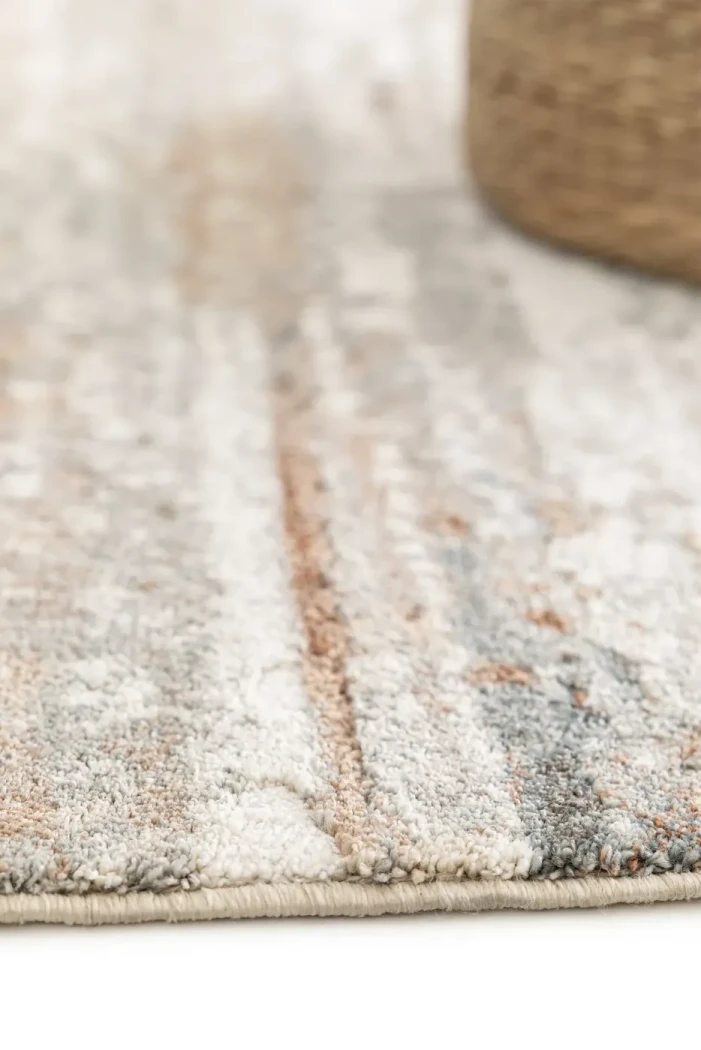 Rug Veiled Stripe with blurred beige and terracotta stripes