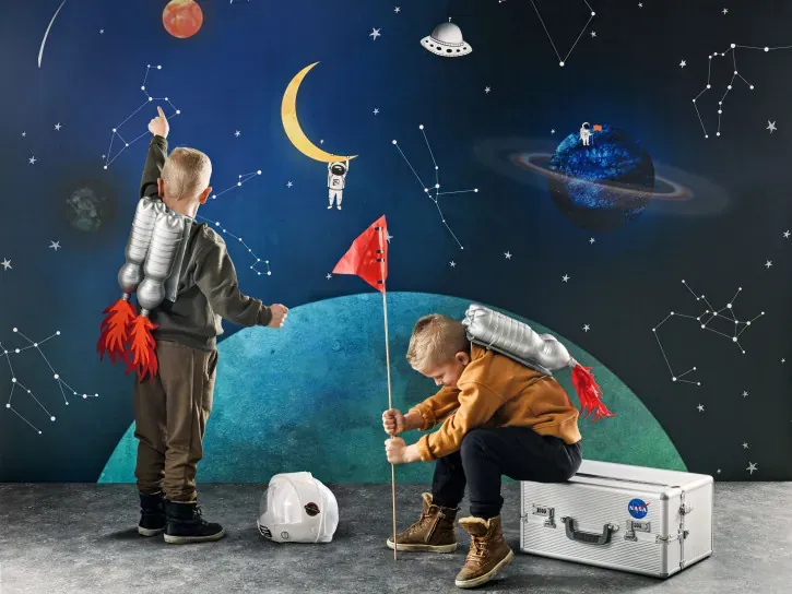 Wall mural Soot, astronaut, moon and planets on midnight sky
