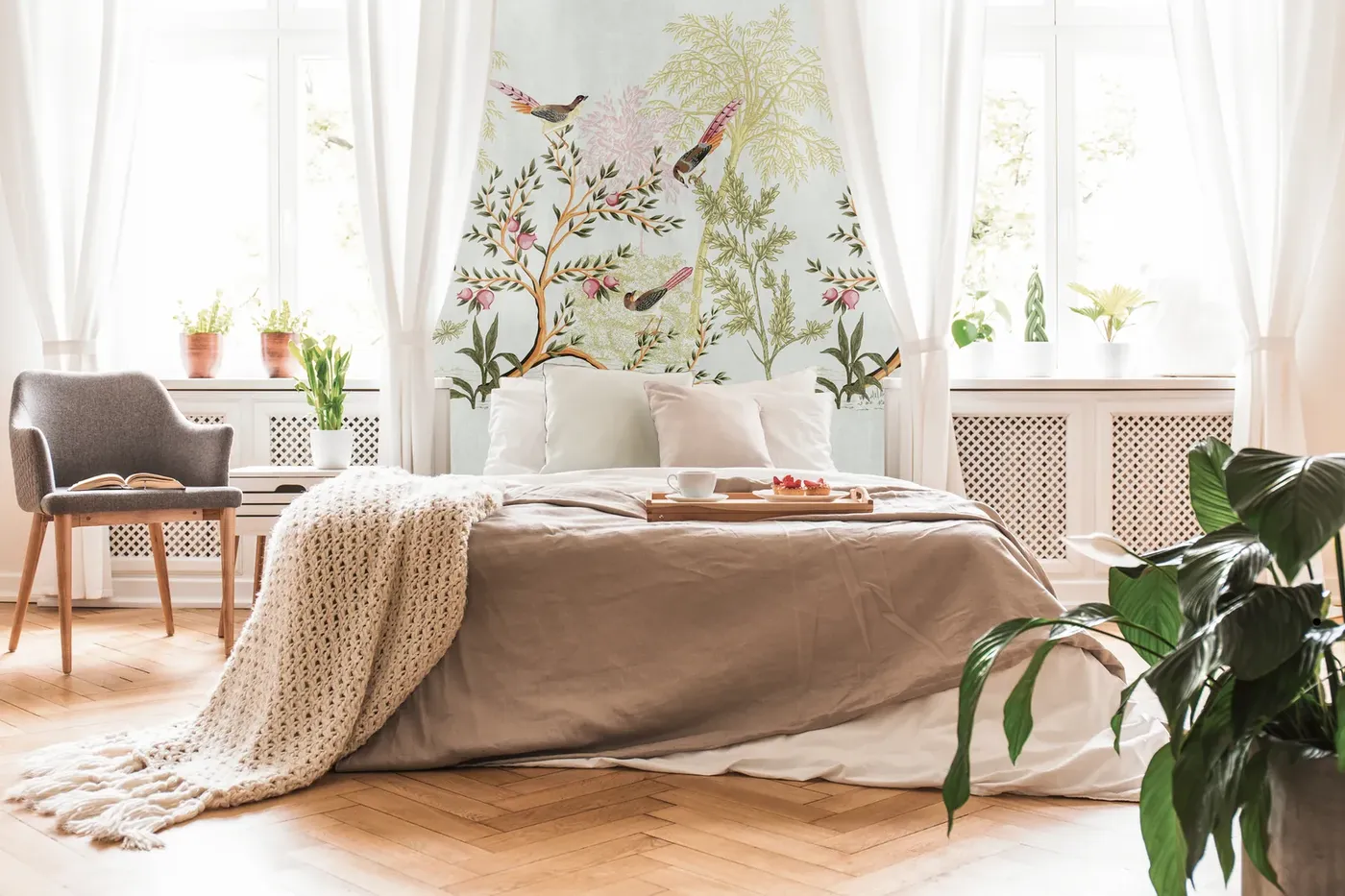 Wall mural Jute, birds on flowering branches, pale blue ground