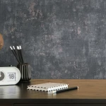 Wallpaper Misty Nickel, dark grey concrete with pink-copper flecks